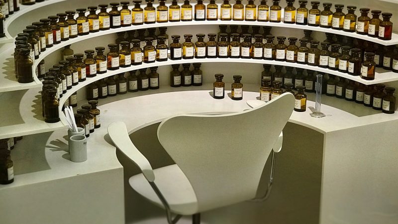 perfume-1794111_1280
