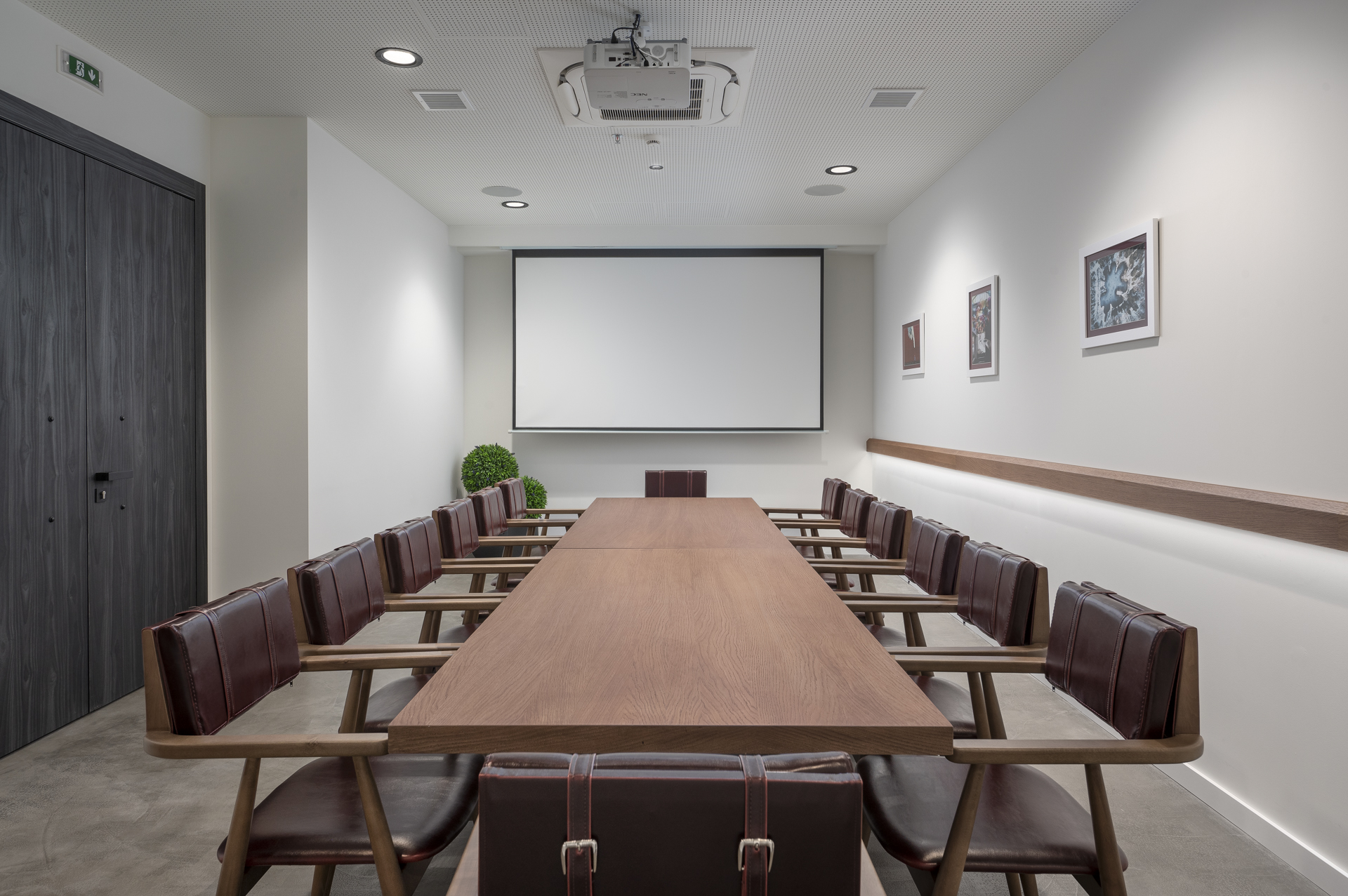 Page20 Boutique Hotel Meeting Room: Ideal venue for productive meetings and events.