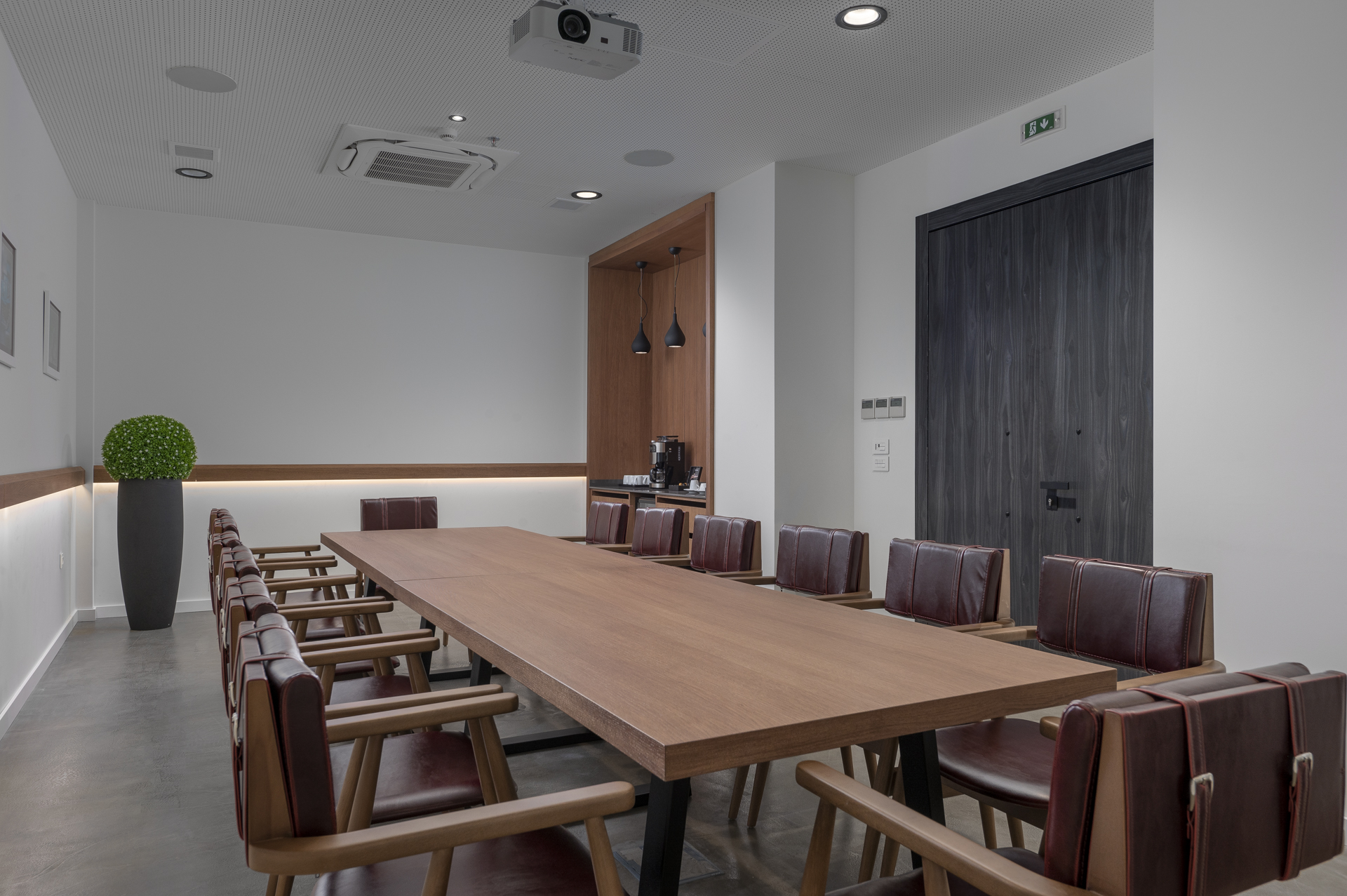Page20 Boutique Hotel Meeting Room: Ideal for stylish and productive business meetings.