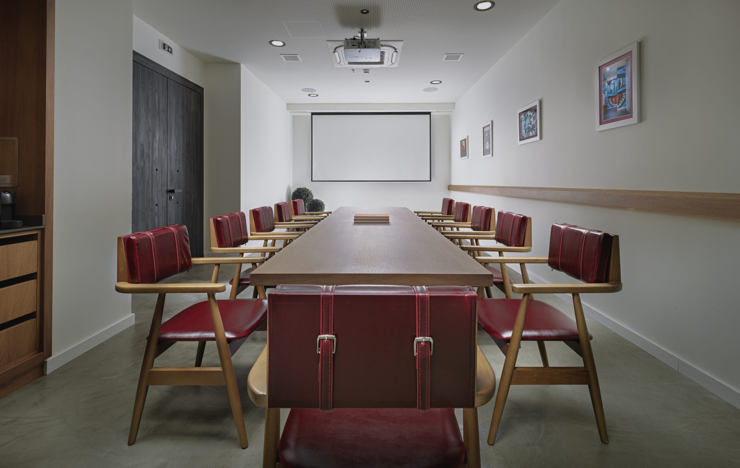 Page20 Boutique Hotel Meeting Room: Ideal venue for productive meetings and events.