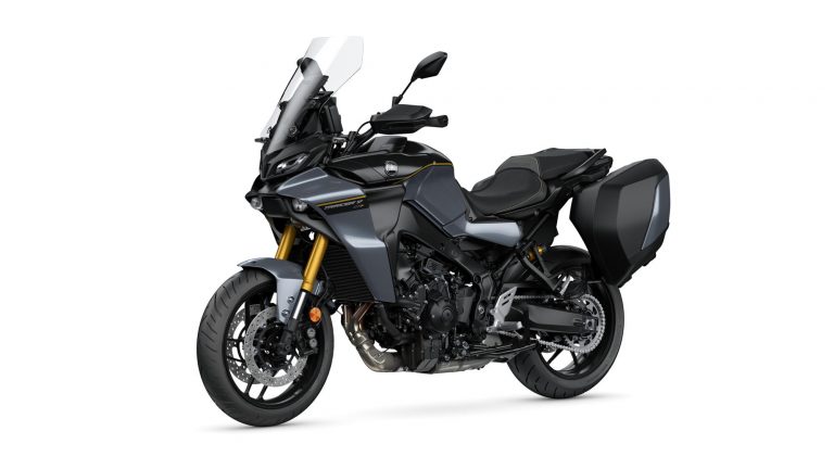2024-Yamaha-MT09TRDX-EU-Power_Grey-Studio-007-03
