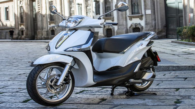 liberty-125-range-piaggio-heroimage-half-855x640-new (4)
